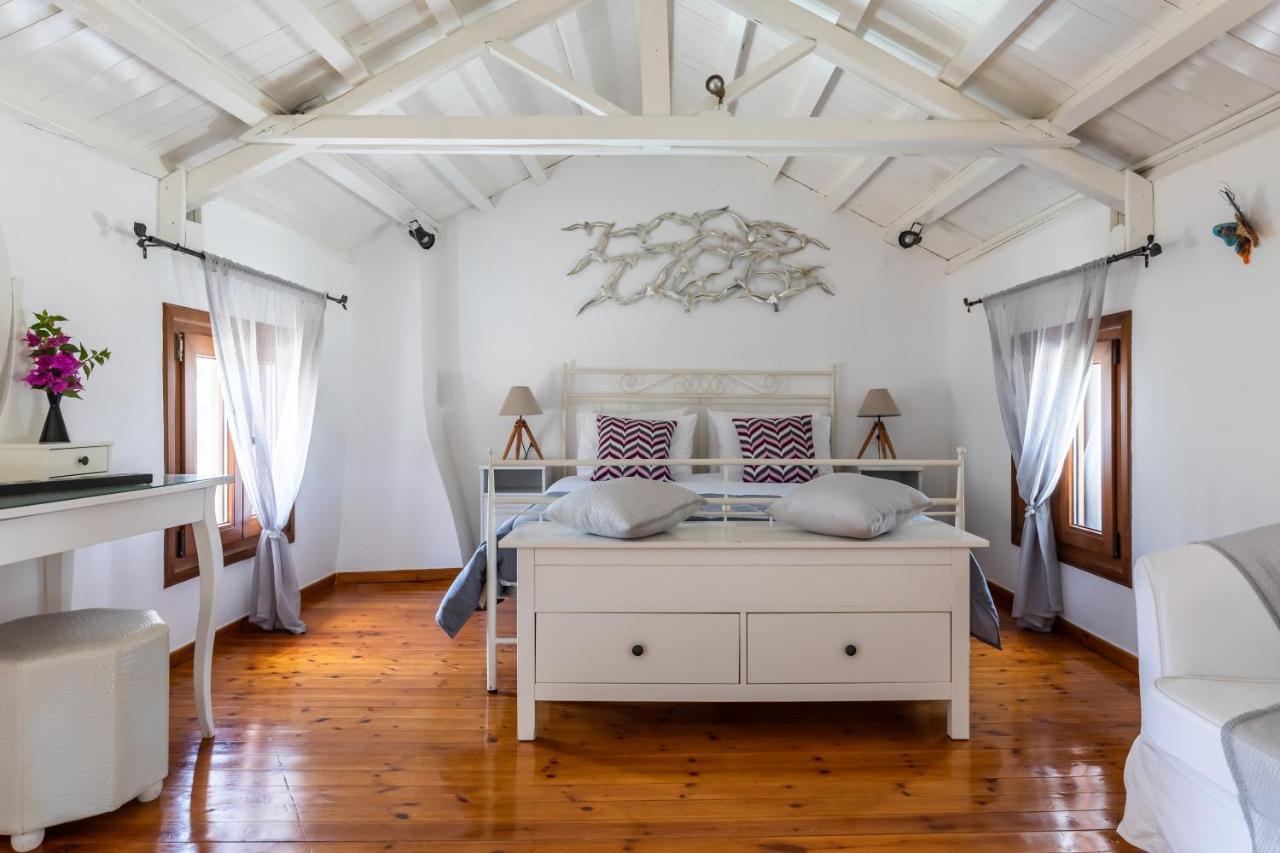 Villa Fotini Kalivi In Raches Panormos  エクステリア 写真